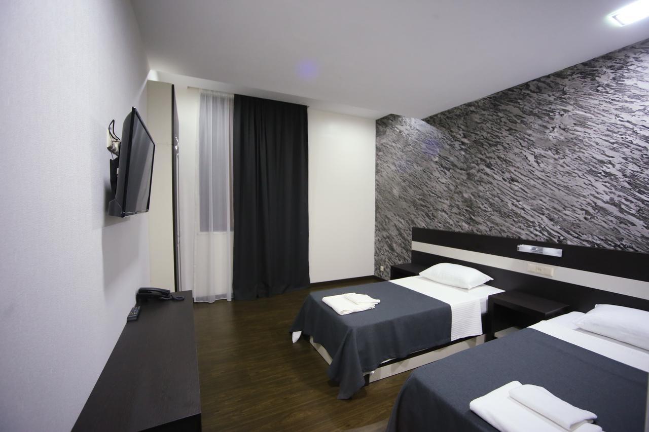 West Tower Hotel Kutaisi Eksteriør billede