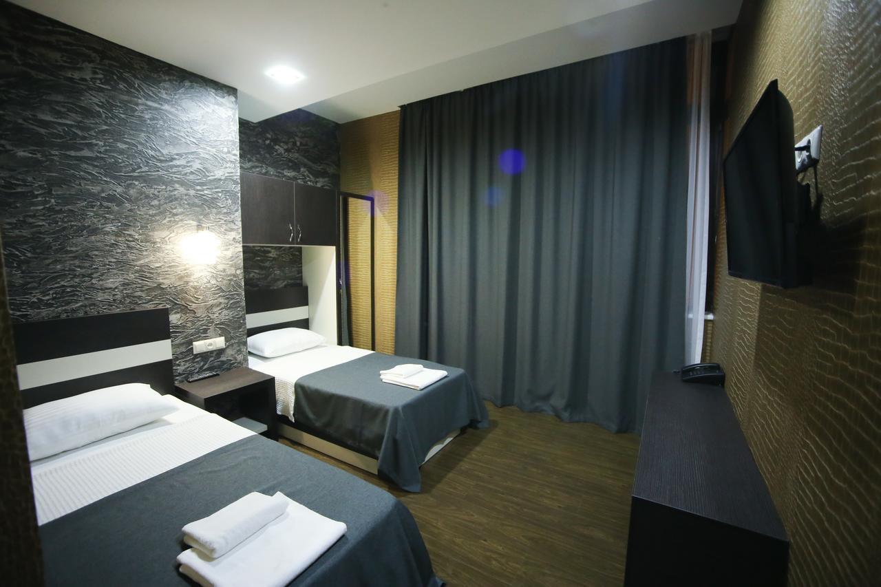 West Tower Hotel Kutaisi Eksteriør billede