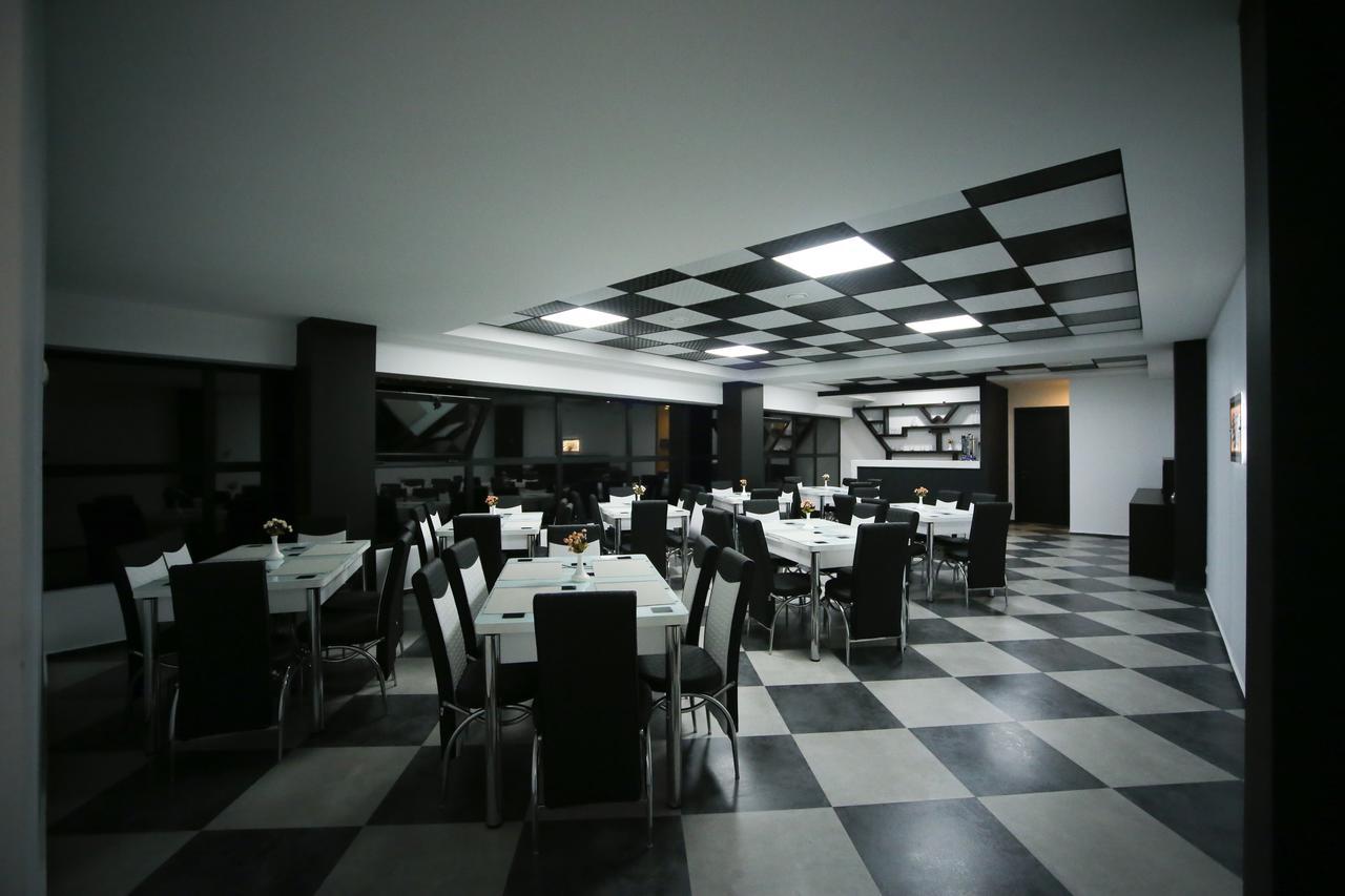 West Tower Hotel Kutaisi Eksteriør billede