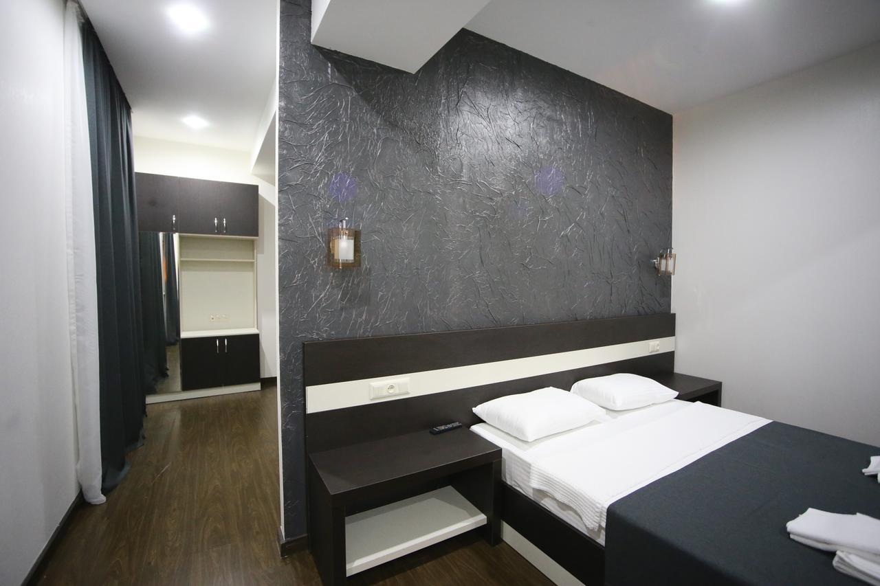West Tower Hotel Kutaisi Eksteriør billede