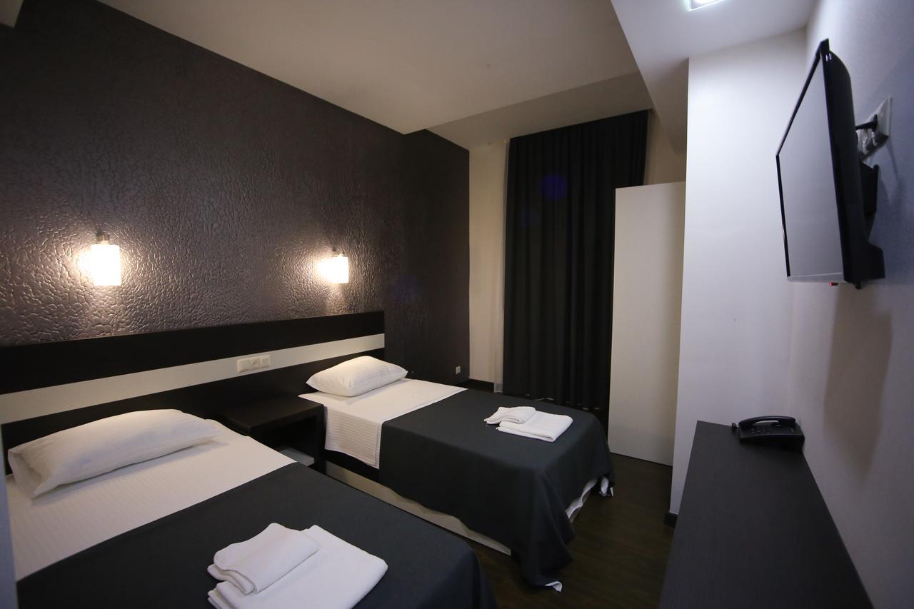 West Tower Hotel Kutaisi Eksteriør billede